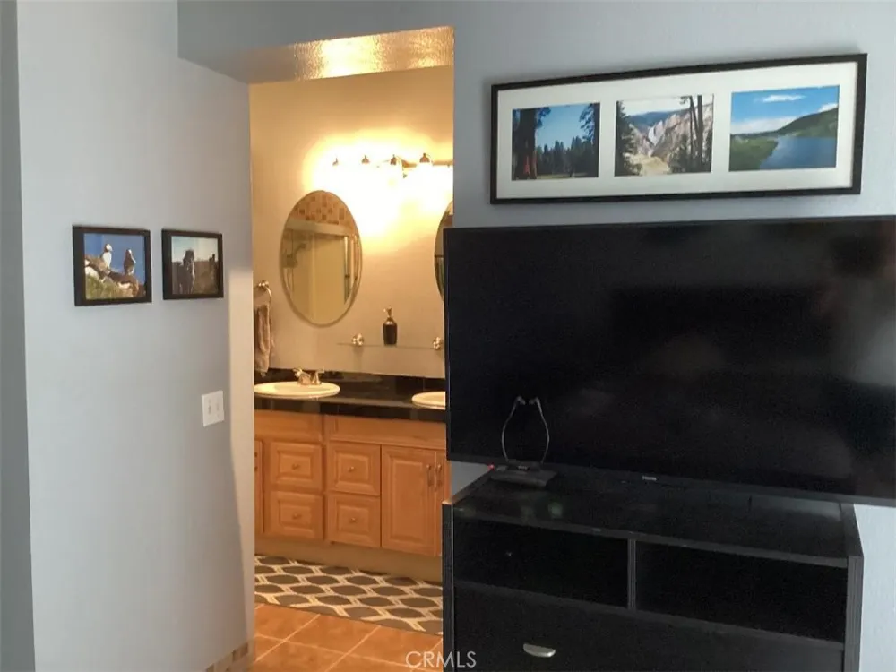 12568 Rideabout Court San Diego, CA 92129