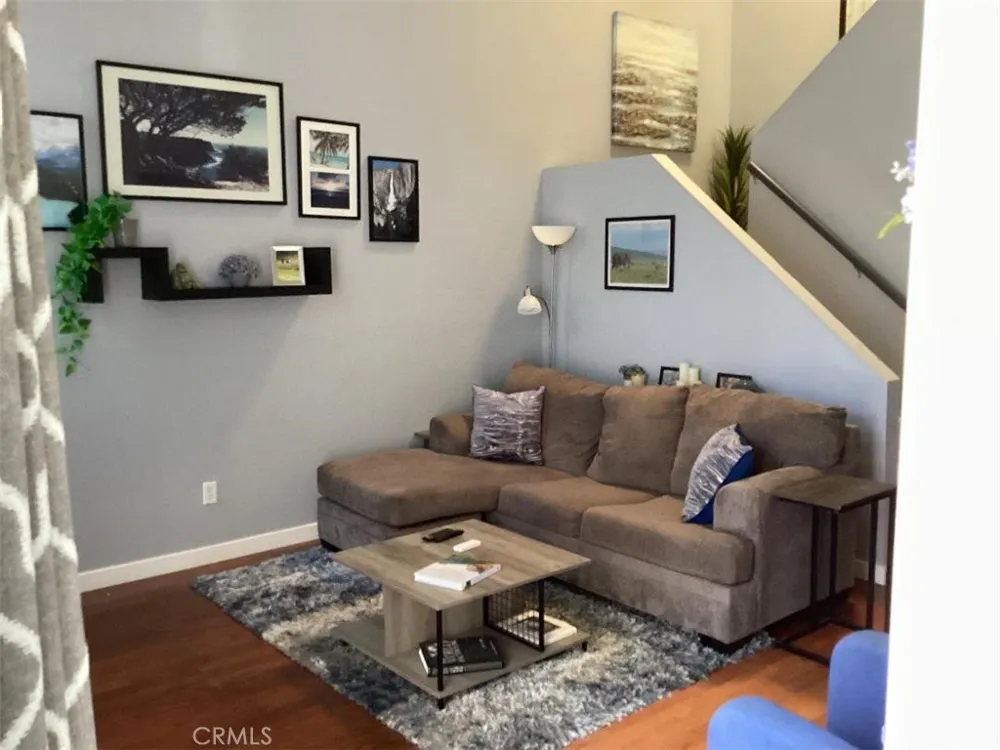 12568 Rideabout Court San Diego, CA 92129