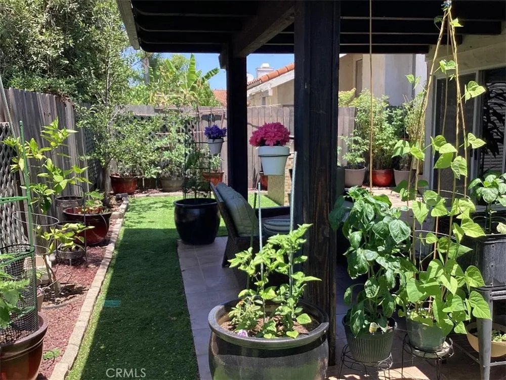 12568 Rideabout Court San Diego, CA 92129