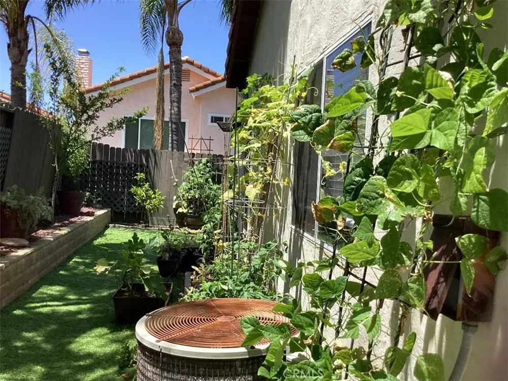 12568 Rideabout Court San Diego, CA 92129