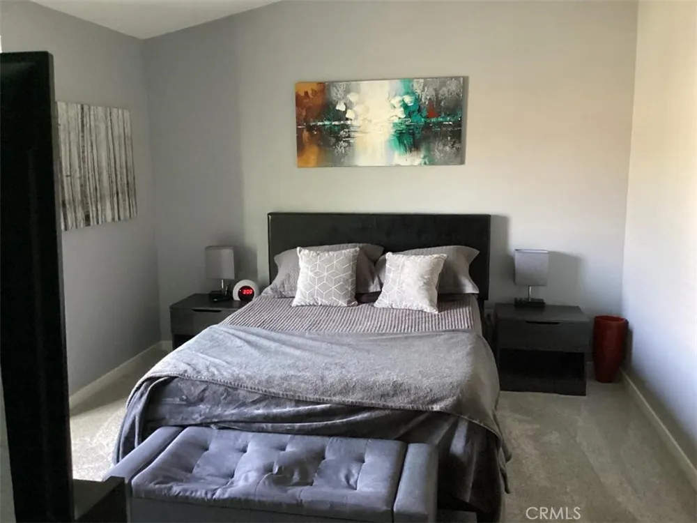 12568 Rideabout Court San Diego, CA 92129