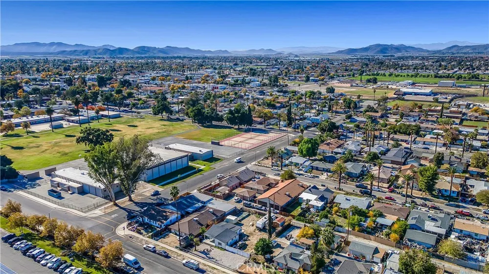 415 Santa Fe Hemet, CA 92543