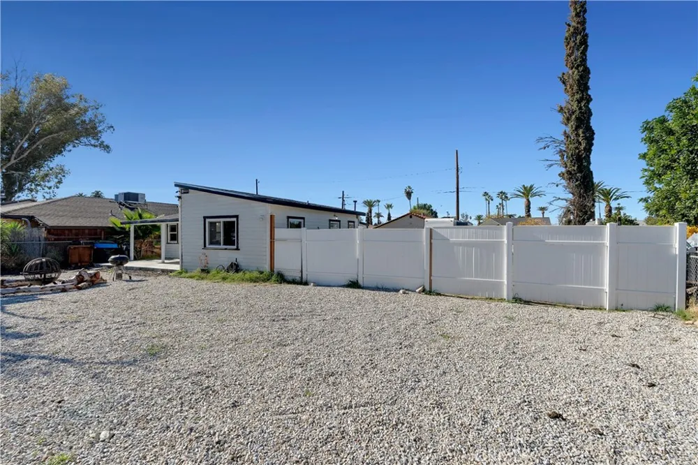 415 Santa Fe Hemet, CA 92543