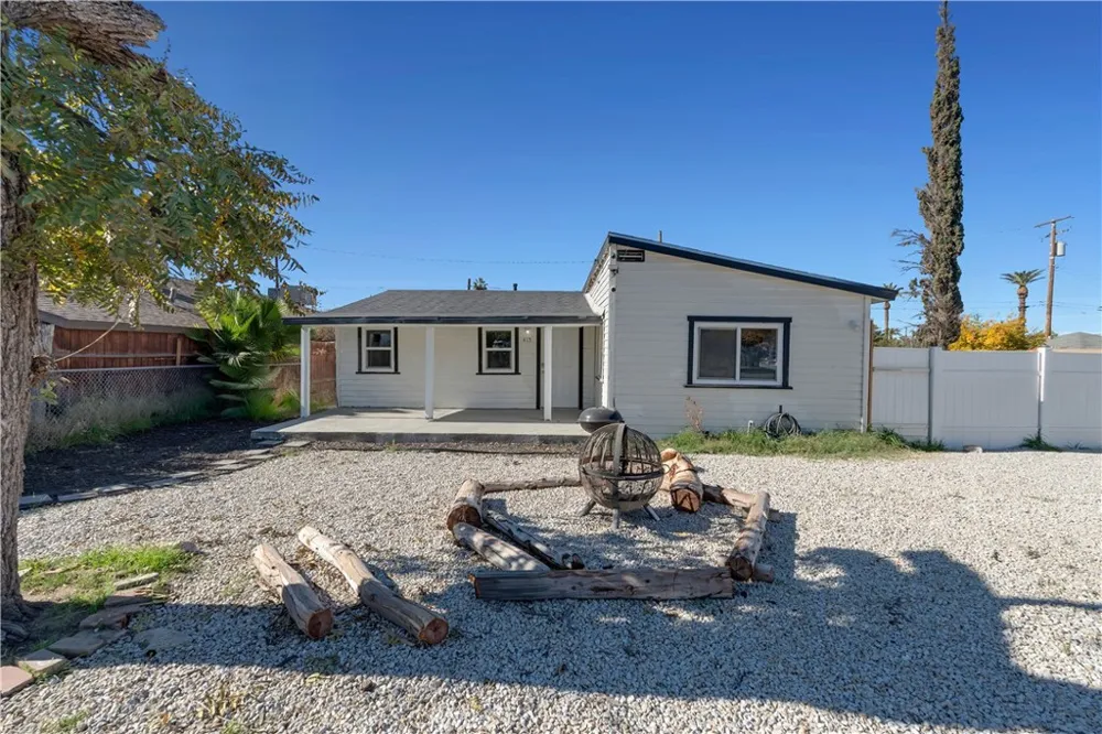 415 Santa Fe Hemet, CA 92543