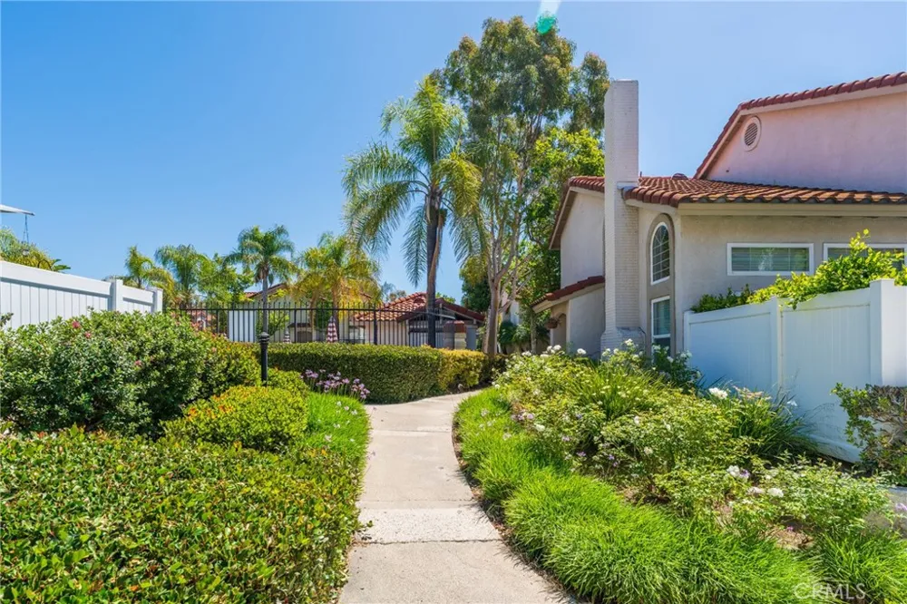9 Geranium Rancho Santa Margarita, CA 92688