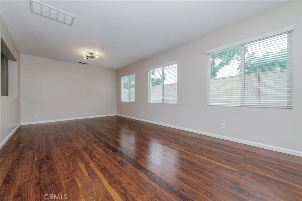 6535 Caxton Eastvale, CA 91752