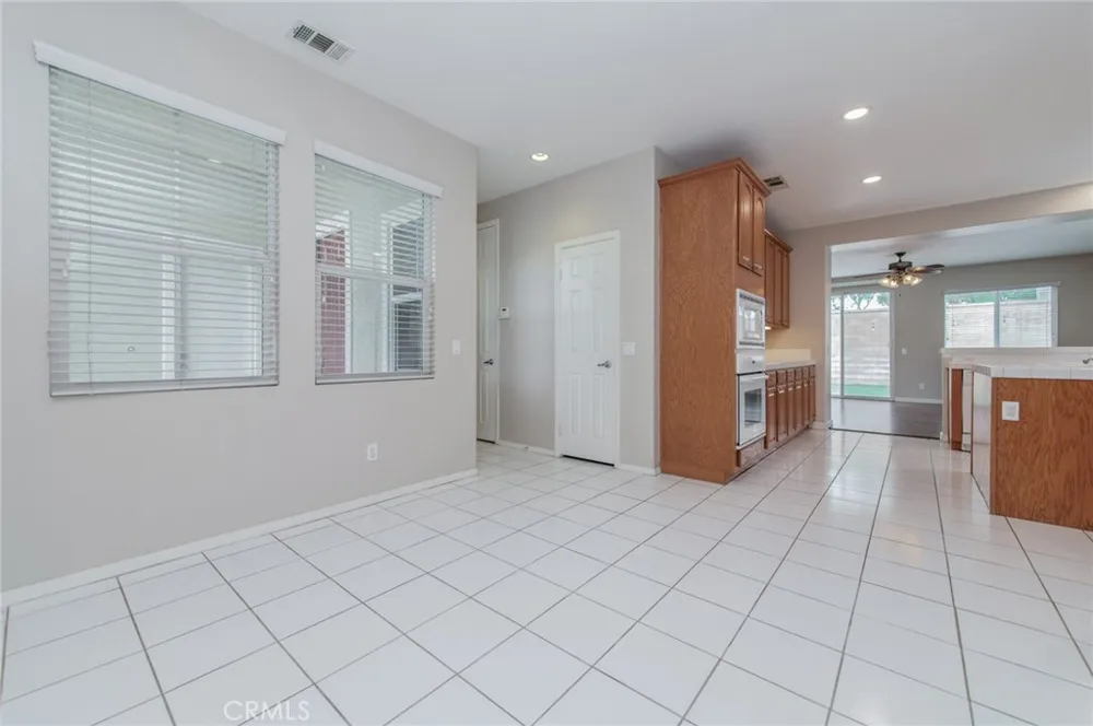 6535 Caxton Eastvale, CA 91752