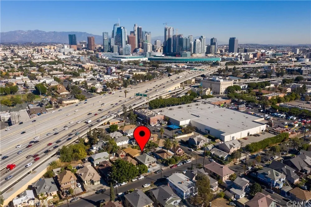 1011 W 20th Los Angeles, CA 90007