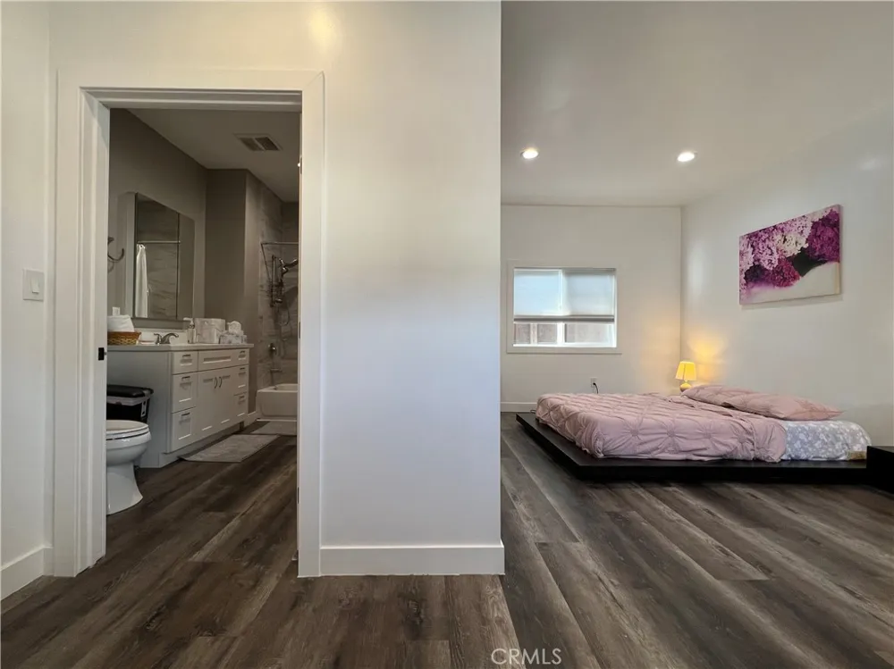 1011 W 20th Los Angeles, CA 90007