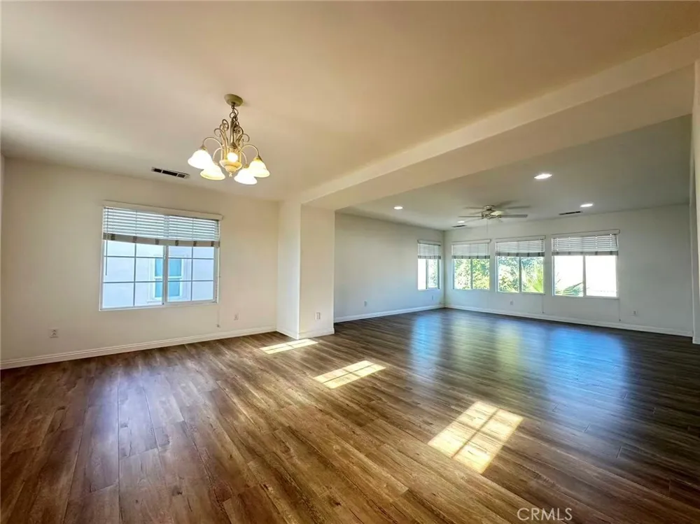 6429 Amber Sky Way Eastvale, CA 92880
