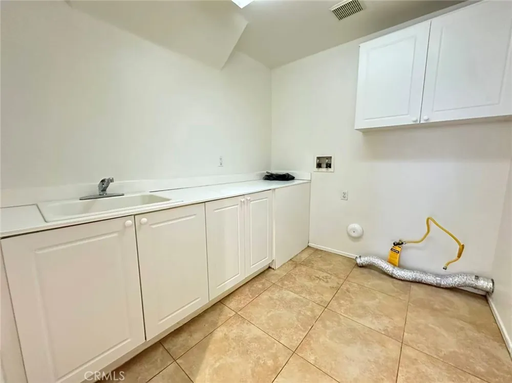 6429 Amber Sky Way Eastvale, CA 92880