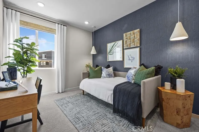 380 Madera Court Cypress, CA 90630