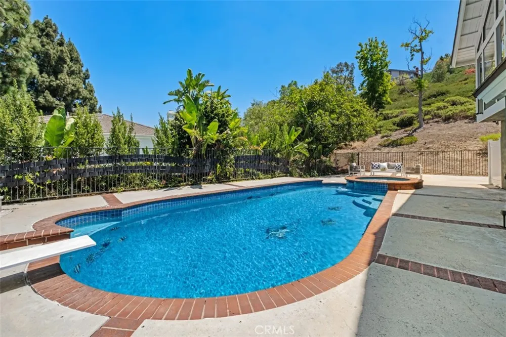 5780 E River Valley Trail Anaheim Hills, CA 92807