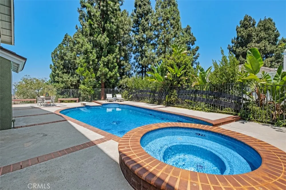 5780 E River Valley Trail Anaheim Hills, CA 92807