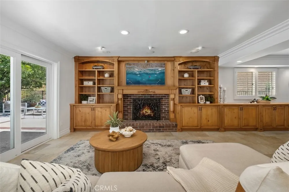 5780 E River Valley Trail Anaheim Hills, CA 92807