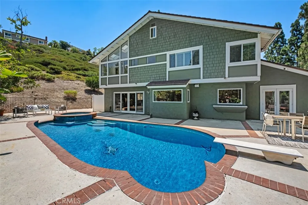 5780 E River Valley Trail Anaheim Hills, CA 92807