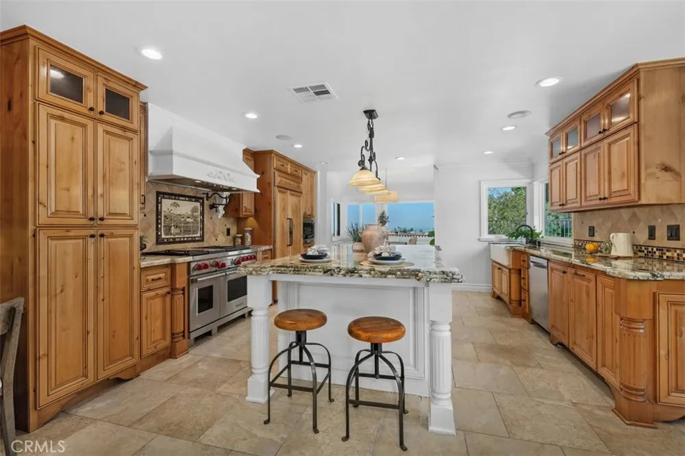 5780 E River Valley Trail Anaheim Hills, CA 92807
