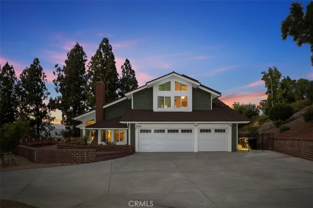 5780 E River Valley Trail Anaheim Hills, CA 92807