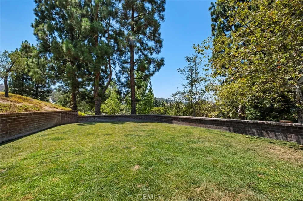5780 E River Valley Trail Anaheim Hills, CA 92807