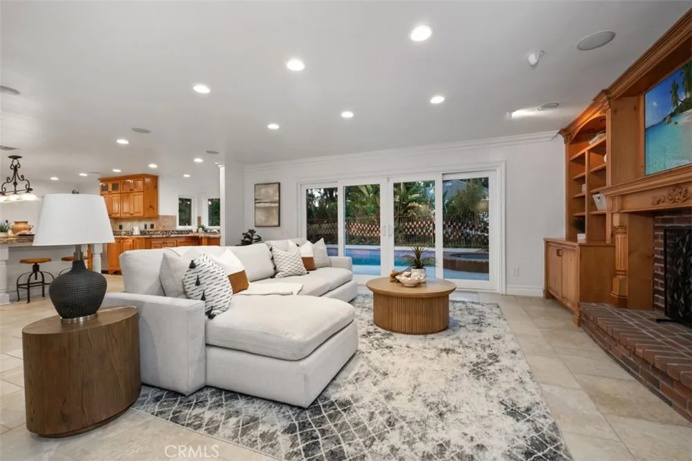 5780 E River Valley Trail Anaheim Hills, CA 92807