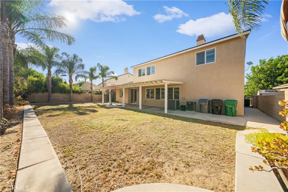 14075 Silent Stream Ct Eastvale, CA 92880