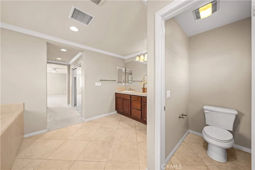 14075 Silent Stream Ct Eastvale, CA 92880