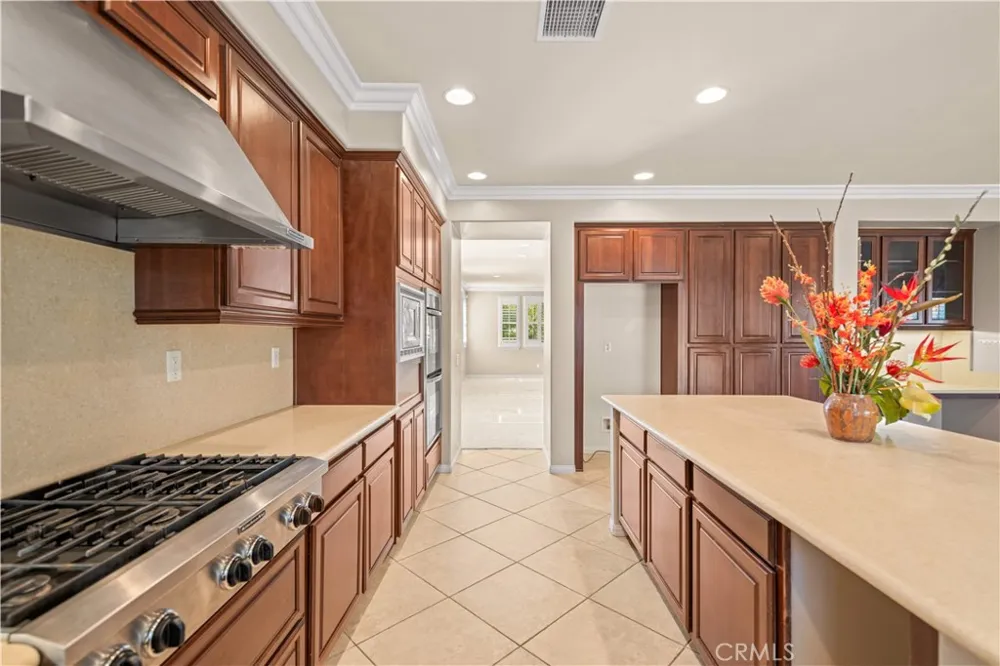 14075 Silent Stream Ct Eastvale, CA 92880