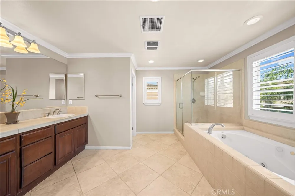 14075 Silent Stream Ct Eastvale, CA 92880