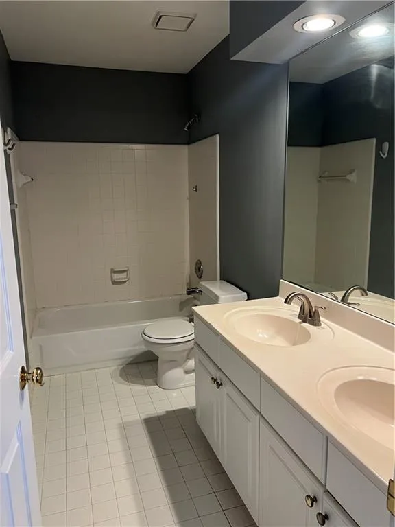 6435 Stapleford Lane Johns Creek, GA 30097