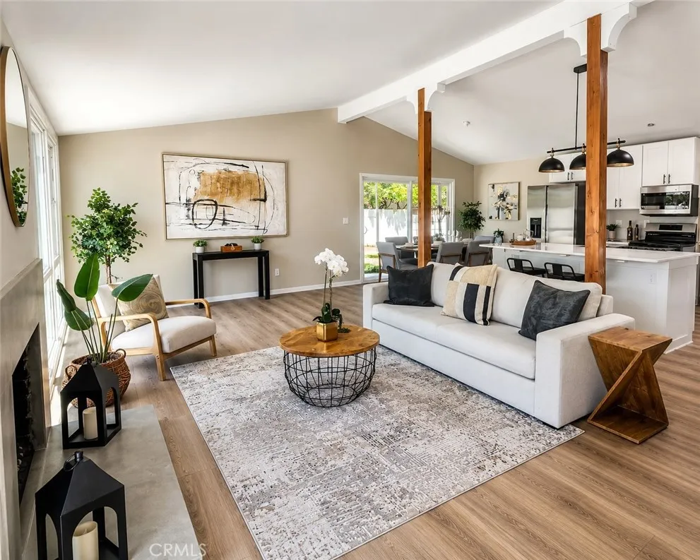 8317 Hudson Drive San Diego, CA 92119