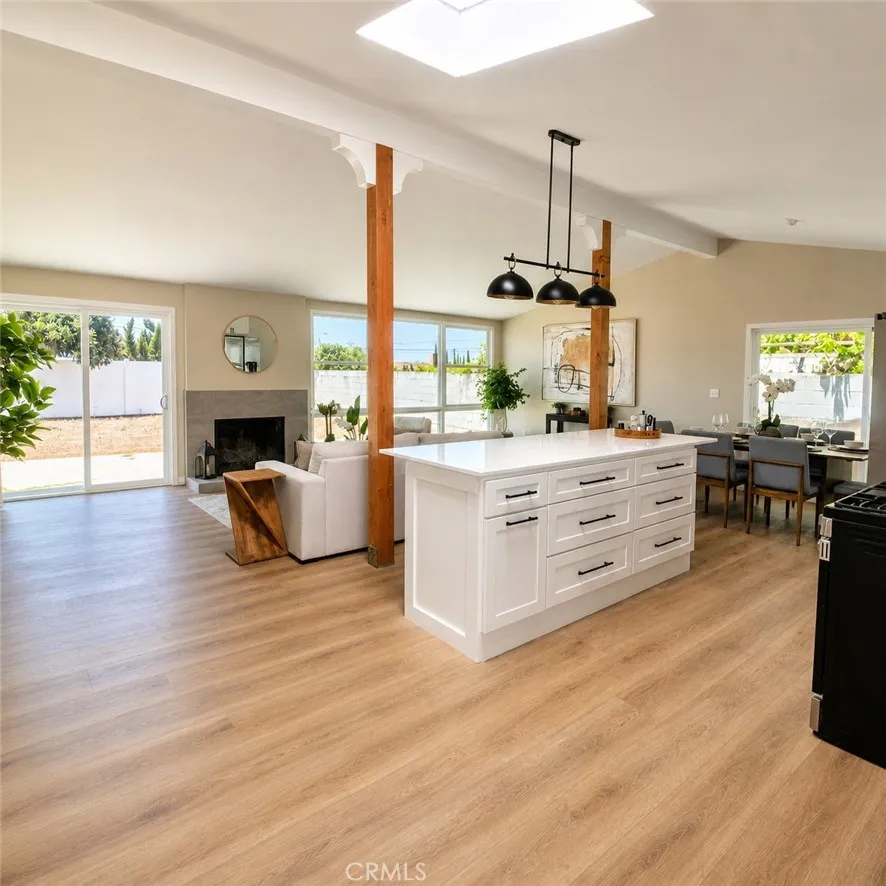 8317 Hudson Drive San Diego, CA 92119