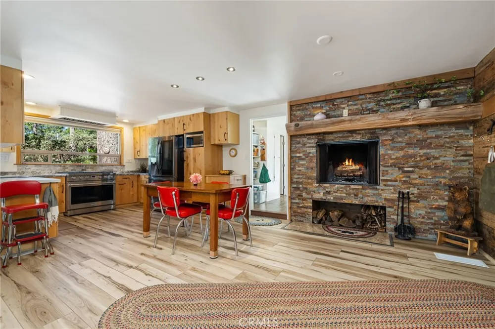 54720 Pine Crest Idyllwild, CA 92549