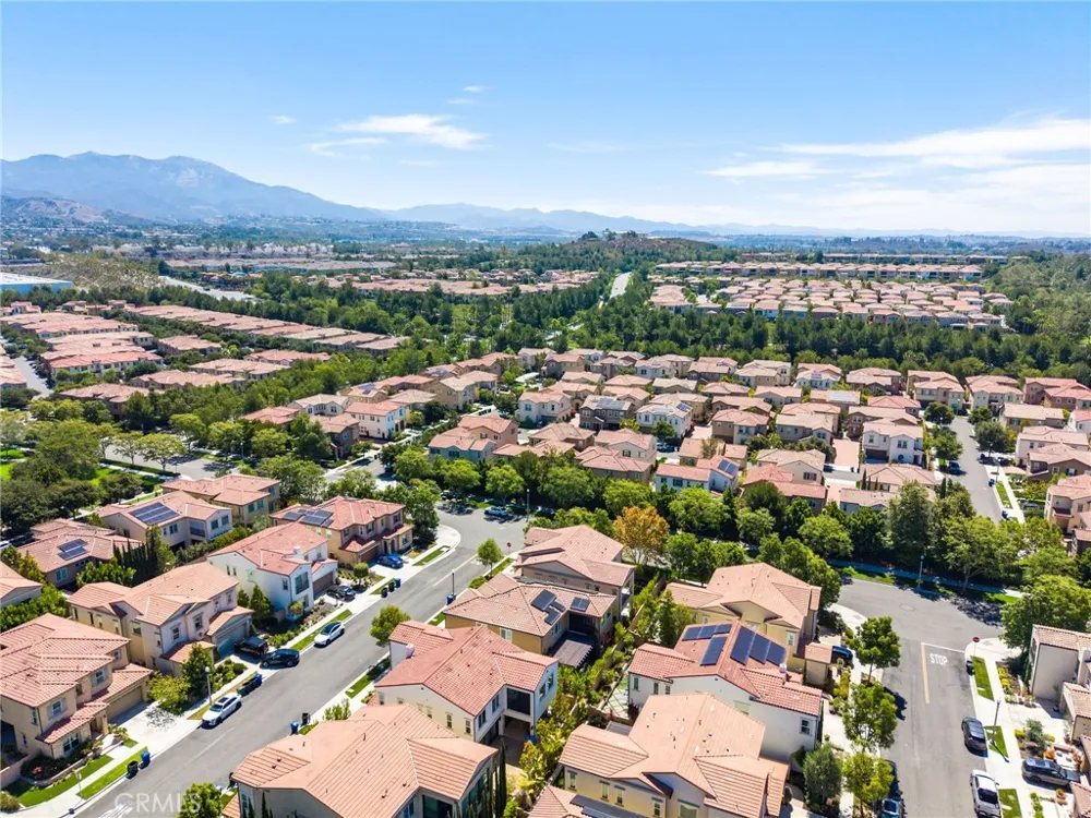 15 Verna Lake Forest, CA 92630