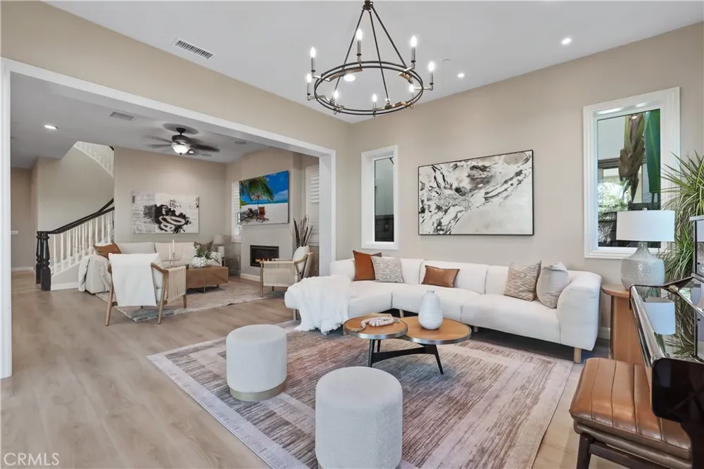 15 Verna Lake Forest, CA 92630