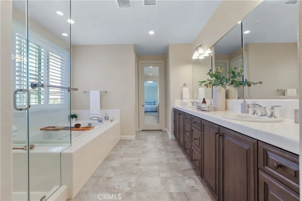 15 Verna Lake Forest, CA 92630