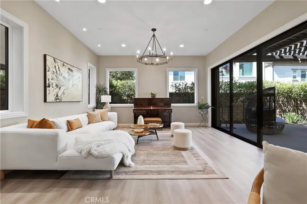 15 Verna Lake Forest, CA 92630