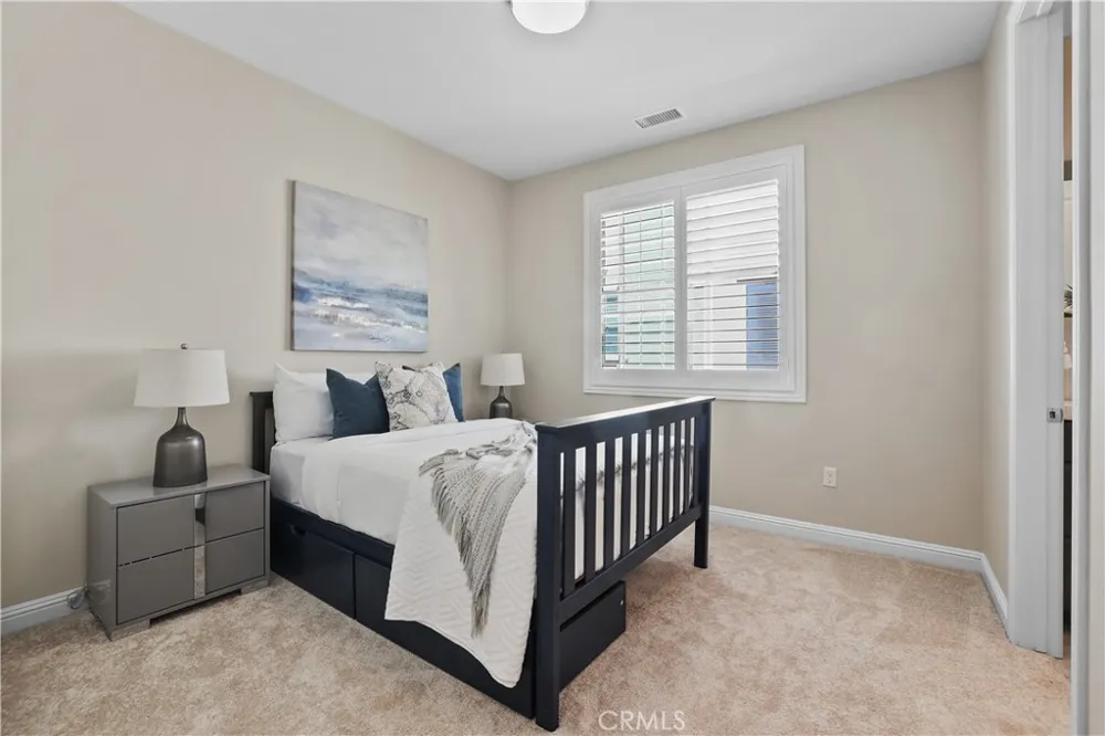 15 Verna Lake Forest, CA 92630