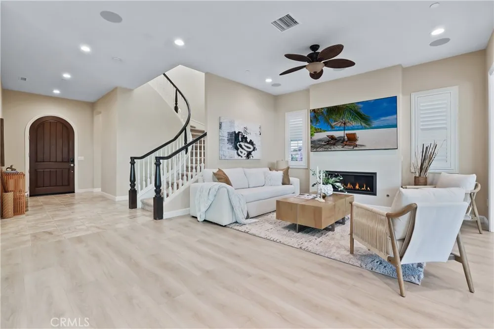 15 Verna Lake Forest, CA 92630