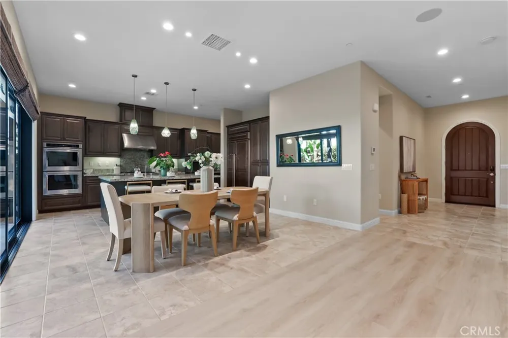 15 Verna Lake Forest, CA 92630