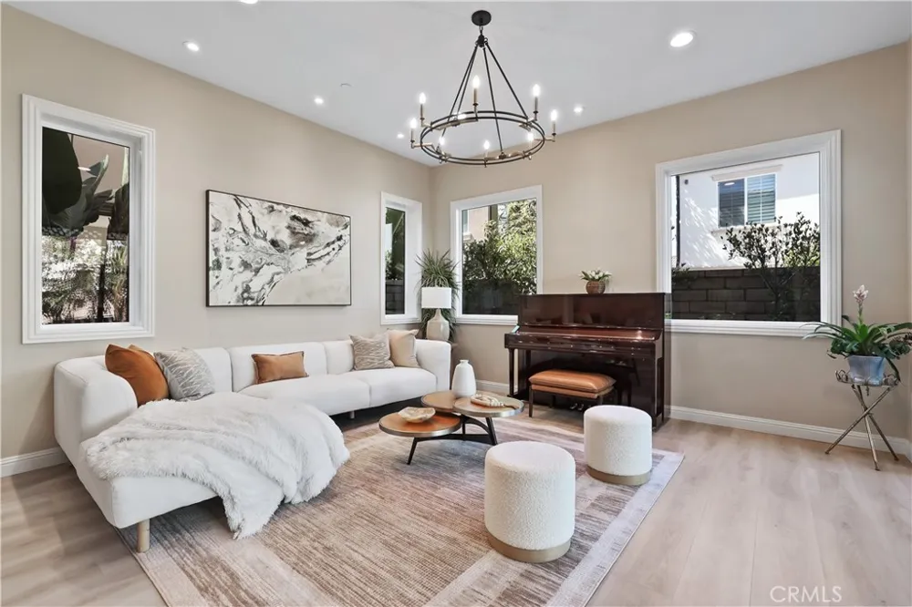 15 Verna Lake Forest, CA 92630