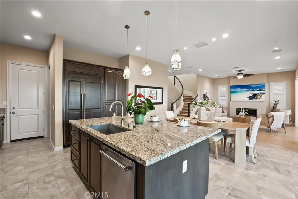 15 Verna Lake Forest, CA 92630