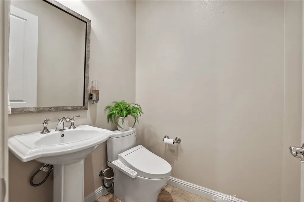 15 Verna Lake Forest, CA 92630