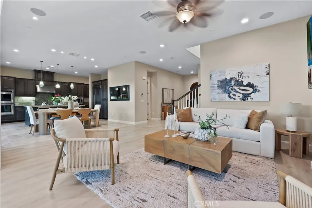 15 Verna Lake Forest, CA 92630