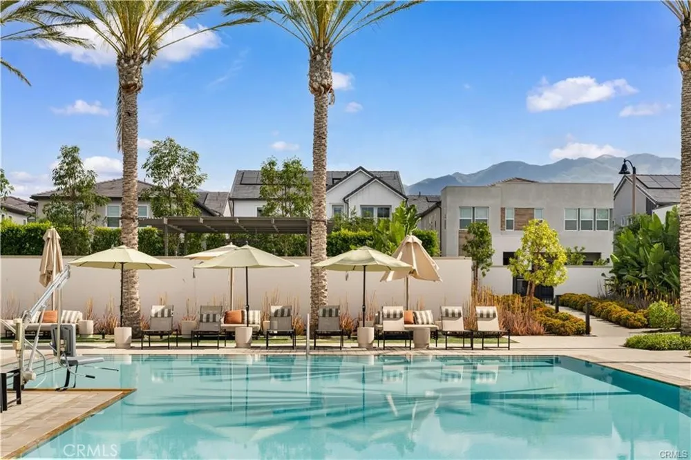 15 Verna Lake Forest, CA 92630