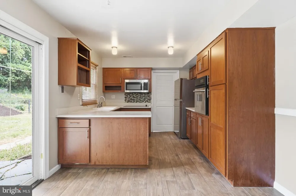 12410 ROCKLEDGE DRIVE Bowie, MD 20715
