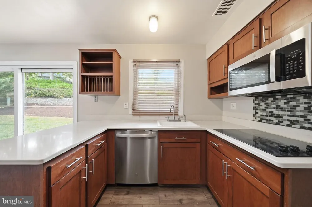 12410 ROCKLEDGE DRIVE Bowie, MD 20715