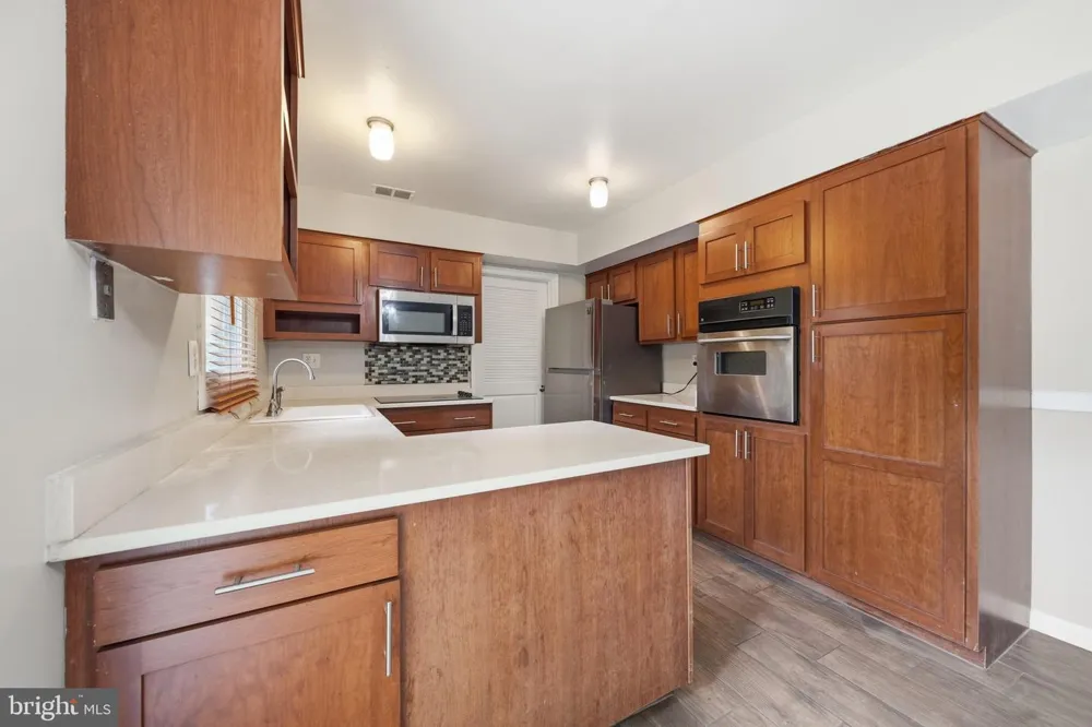 12410 ROCKLEDGE DRIVE Bowie, MD 20715