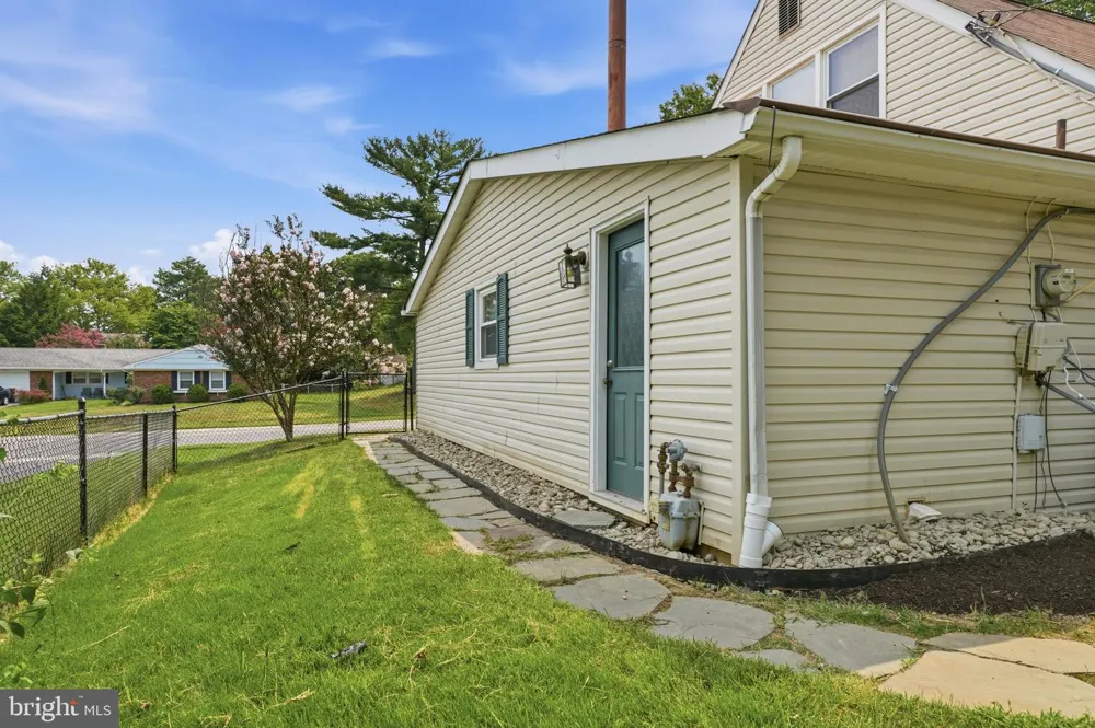 12410 ROCKLEDGE DRIVE Bowie, MD 20715