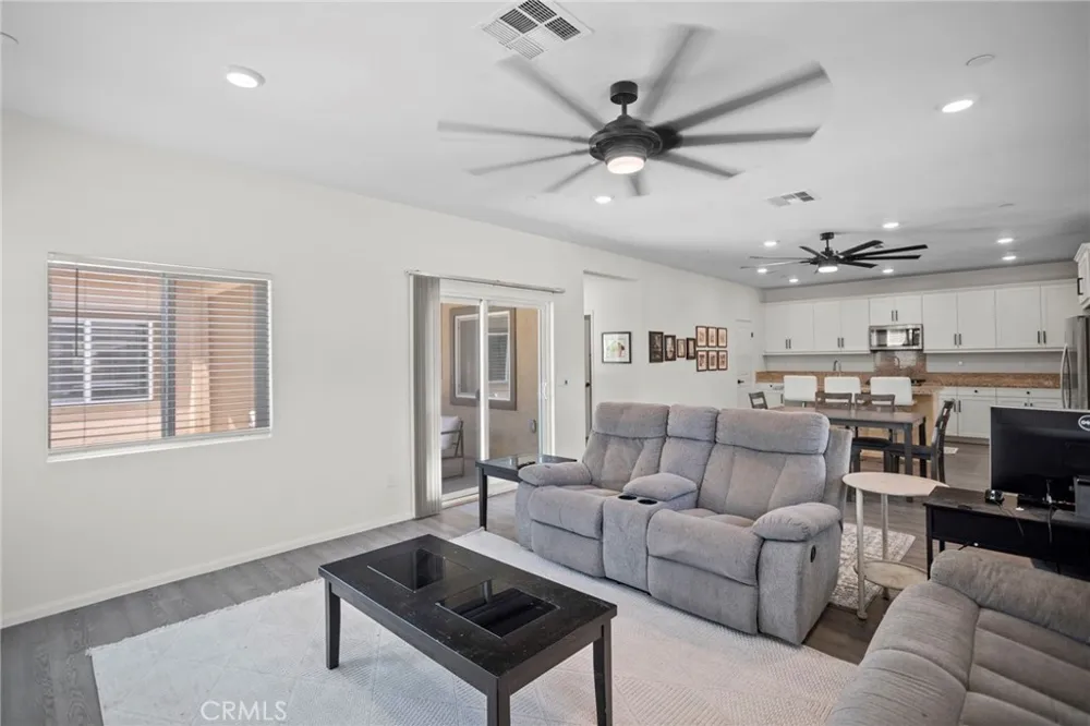 67498 Rio Largo Cathedral City, CA 92234