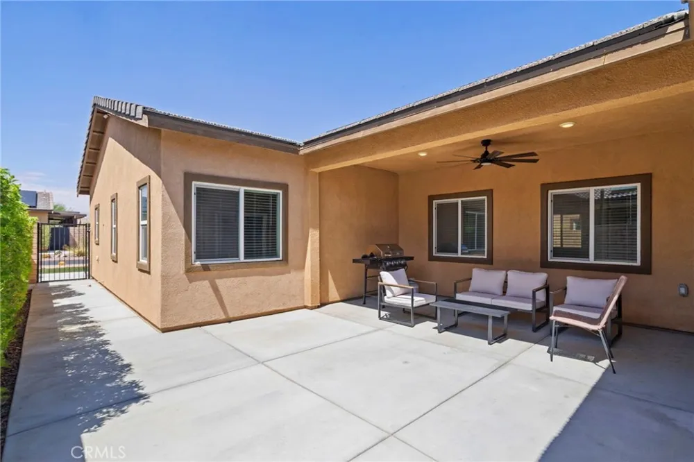 67498 Rio Largo Cathedral City, CA 92234